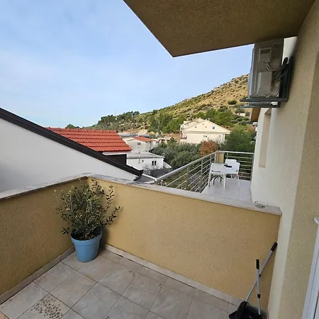 With Parking Space Podgora, Makarska - 22286 伯德古拉