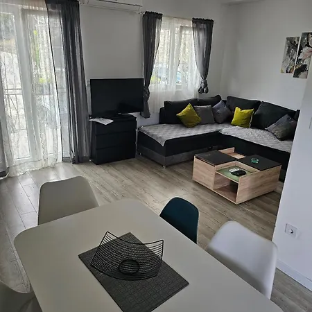 With Parking Space Podgora, Makarska - 22286 * 伯德古拉