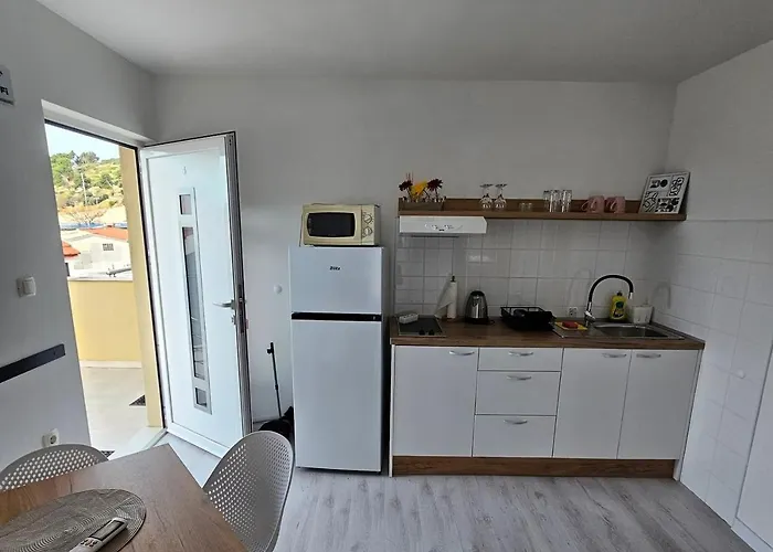 With Parking Space Podgora, Makarska - 22286 *